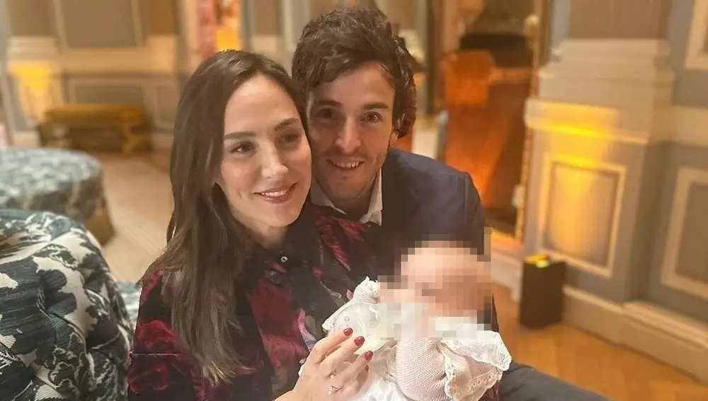 Tamara Falcó e Íñigo Onieva junto a Philippa Falcó Junot