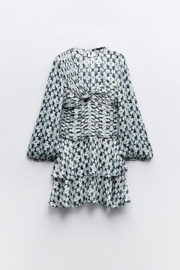 Vestido corto estampado.