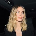 Chiara Ferragni con traje negro para su estrevista más esperada.