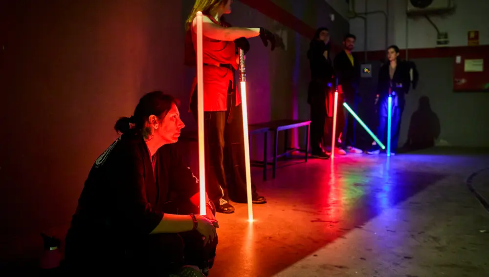 Entrenamiento de Ludosport, una disciplina de combate real con sable de luz que mezcla una gran diversidad de
