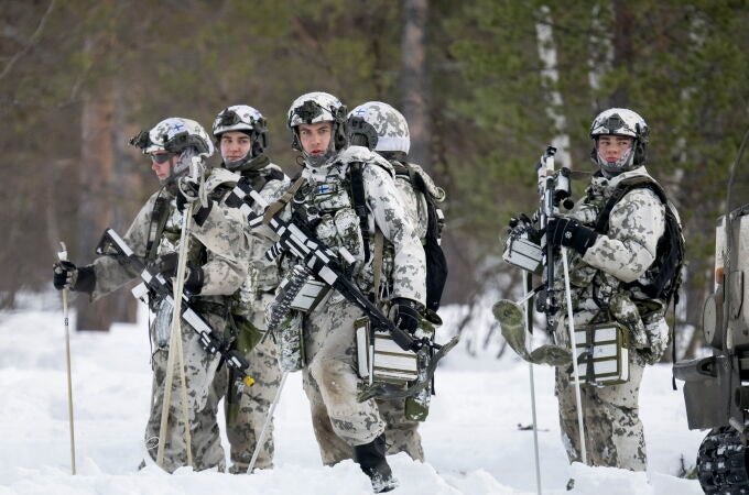 Maniobras militares conjuntas de los ejércitos de Suecia y Finlandia en Hetta (Finlandia) en marzo de 2024