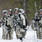 Maniobras militares conjuntas de los ejércitos de Suecia y Finlandia en Hetta (Finlandia) en marzo de 2024