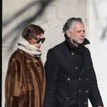 Nieves Álvarez y Bill Saad pasean por Madrid