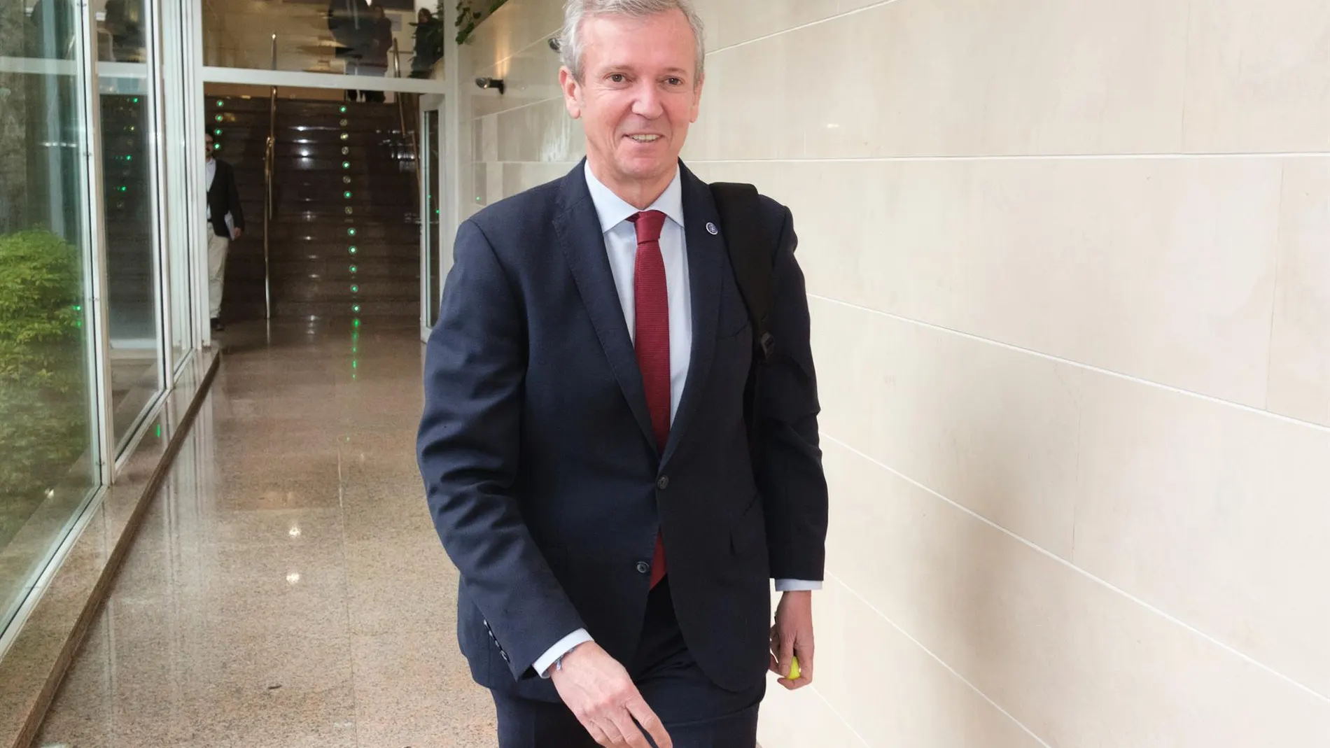 El presidente gallego, hoy, llegando al Consello de la Xunta.
