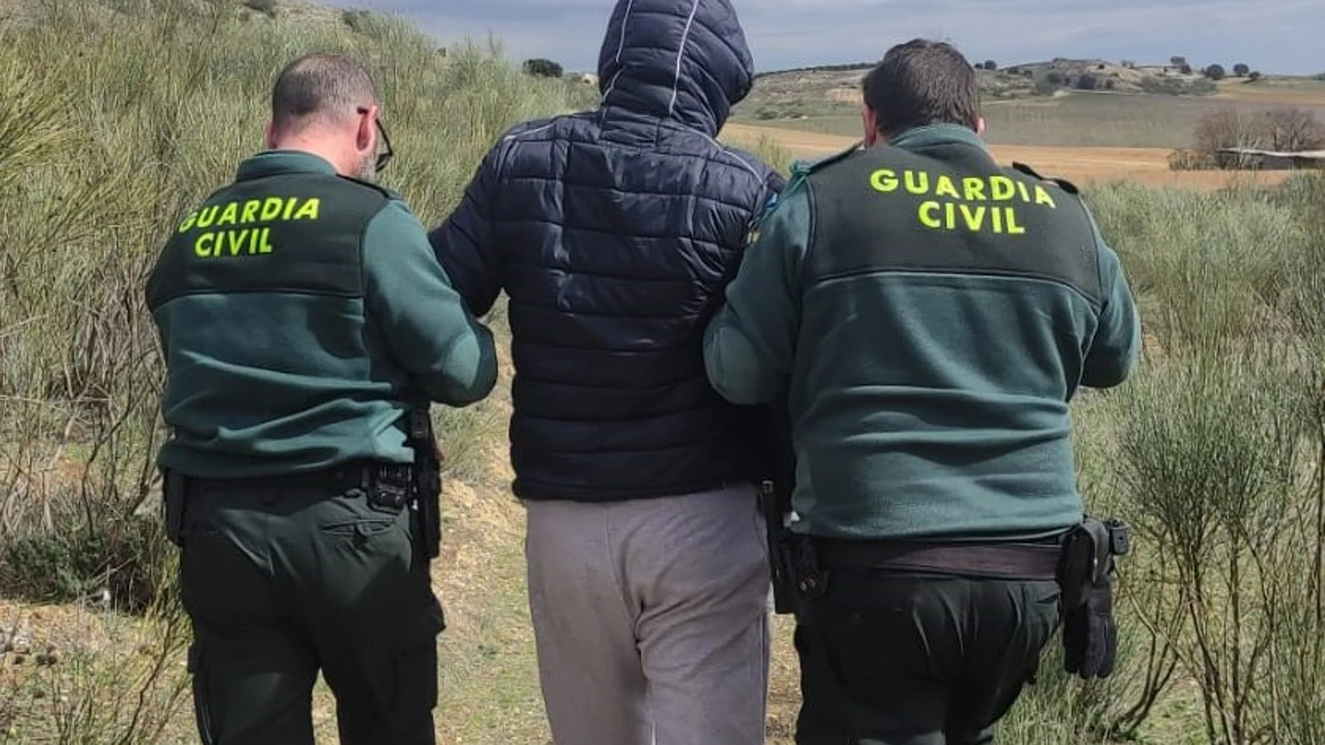 Encuentran, en el suelo y desorientado, a un hombre desaparecido en La Bóveda de Toro (Zamora)
