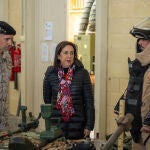 Margarita Robles visita la base aérea de Morón para conocer las instalaciones del Ala 11 y el Segundo Escuadrón de Apoyo Aéreo.