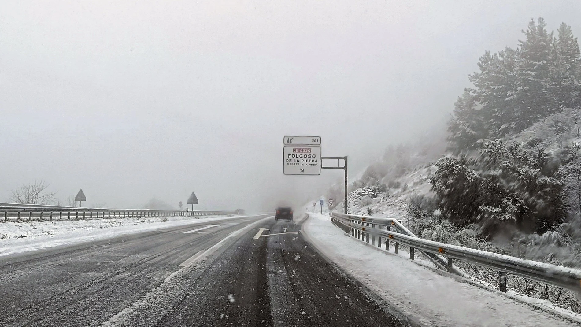 Temporal de nieve en El Bierzo este viernes.