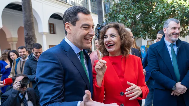 El PSOE de Montero toca fondo en Andalucía y el PP de Moreno revalidaría su mayoría absoluta