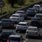 Carriles adicionales y límites a camiones en un puente de mayo con 8,4 millones de viajes