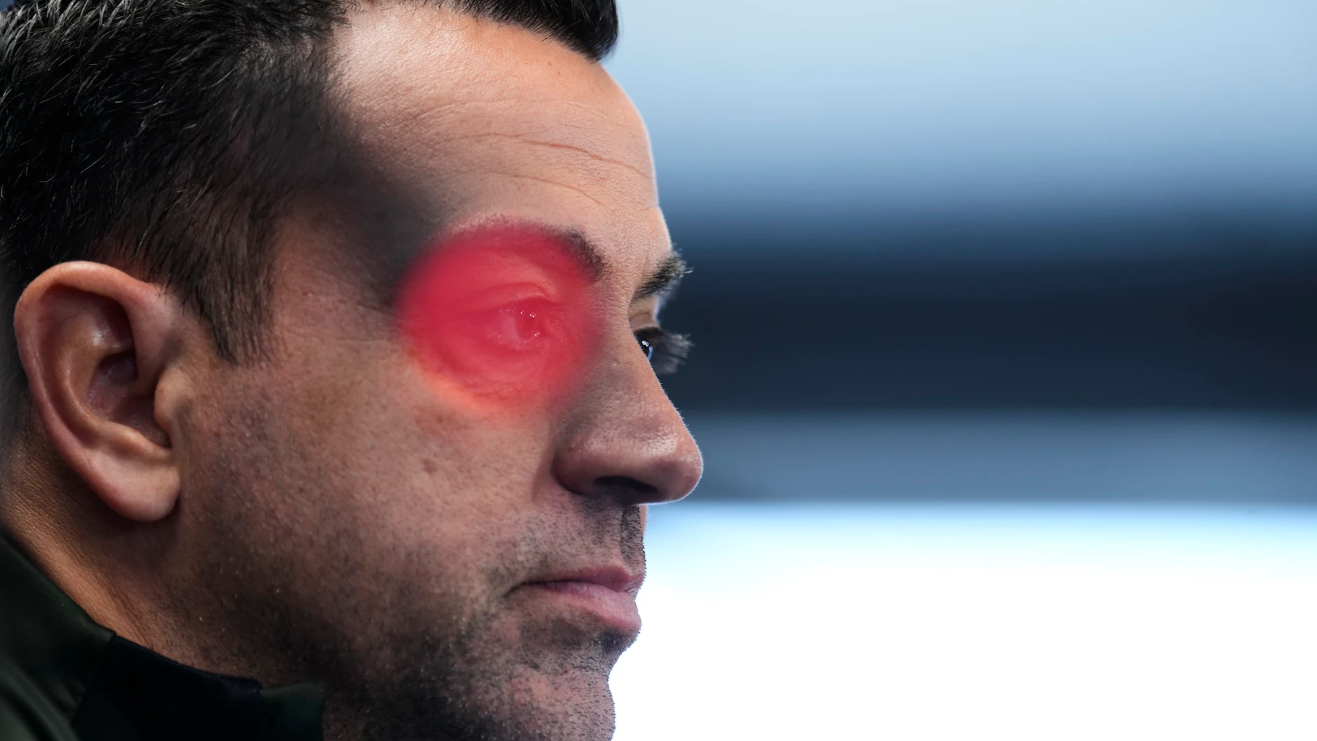 GRAFCAT1134. BARCELONA, 11/03/2024.- El entrenador del FC Barcelona, Xavi Hernández, durante la rueda de prensa posterior al entrenamiento que el equipo azulgrana ha realizado este lunes en la ciudad deportiva Joan Gamper para preparar el partido de vuelta de los octavos de final de la LIga de Campeones que mañana disputarán ante el Nápoles. EFE/Alejandro García