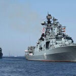 China e Irán inician maniobras navales en el golfo de Omán