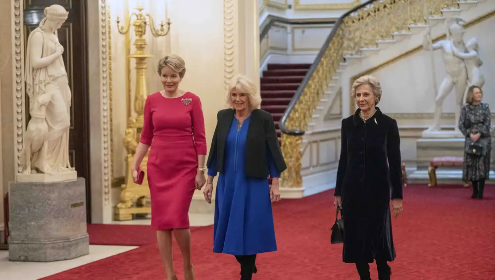 La reina Camilla, junto a Matilde de Bélgica y la duquesa de Gloucester