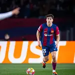 Este es el sueldo y la irrisoria claúsula de rescisión de Pau Cubarsí