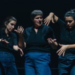 Las tres intérpretes que abordan la historia de Helen Keller: Ángela Ibáñez, Patricia de Lorenzo y Chusa Pérez de Vallejo (de izquierda a derecha)