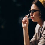 El cigarrillo electrónico es "sustancialmente menos dañino que fumar" según el principal organismo de salud británico