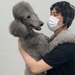Uno de los vooluntarios, con el sensor EEG, del estudio.