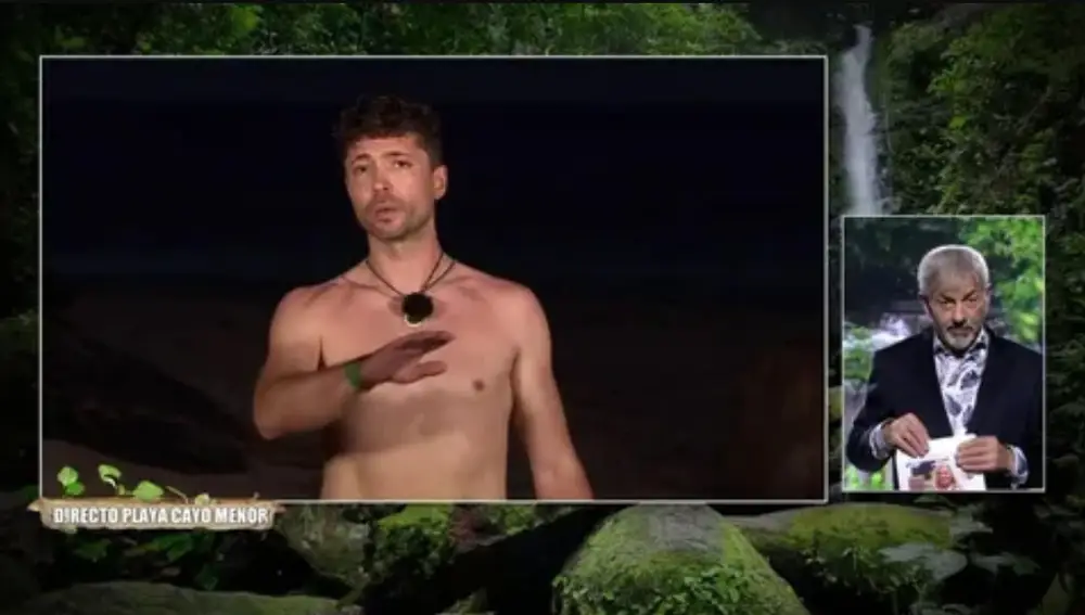 Ángel Cristo rechazando la carta de su madre