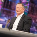 Miguel (o Michael) López-Alegría sonríe tímidamente en el plató de 'El Hormiguero'