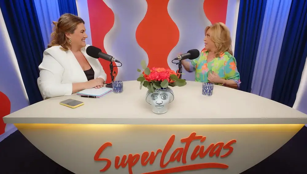 Carlota Corredera y Lydia Lozano en el podcast 'Superlativas'