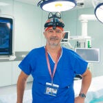  Luis Álvarez Galovich, jefe de la Unidad de Columna del Hospital Quirónsalud de Ciudad Real, director del Instituto Avanzado de Columna (IAC) y presidente de la Sociedad Española de Columna (GEER)