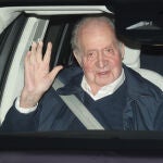 El Rey Juan Carlos y la Infanta Elena salen a cenar con Pedro Campos