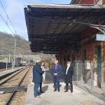 El delegado del Gobierno, Nicanor Sen, visita Pola de Gordón