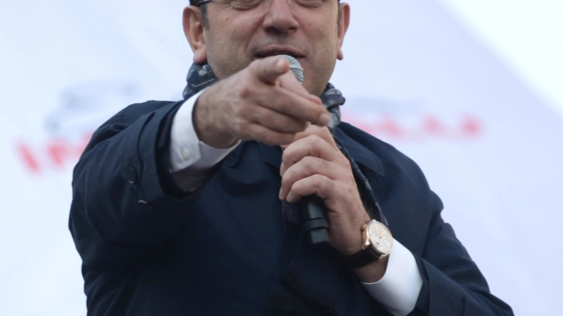 Istanbul (Turkey), 16/03/2024.- Istanbul mayor and candidate Ekrem Imamoglu of main opposition Republican People's Party (CHP) speaks during his election campaign rally in Istanbul, Turkey, 16 March 2024. The local elections in Turkey are scheduled for 31 March 2024. (Elecciones, Turquía, Estanbul) EFE/EPA/ERDEM SAHIN