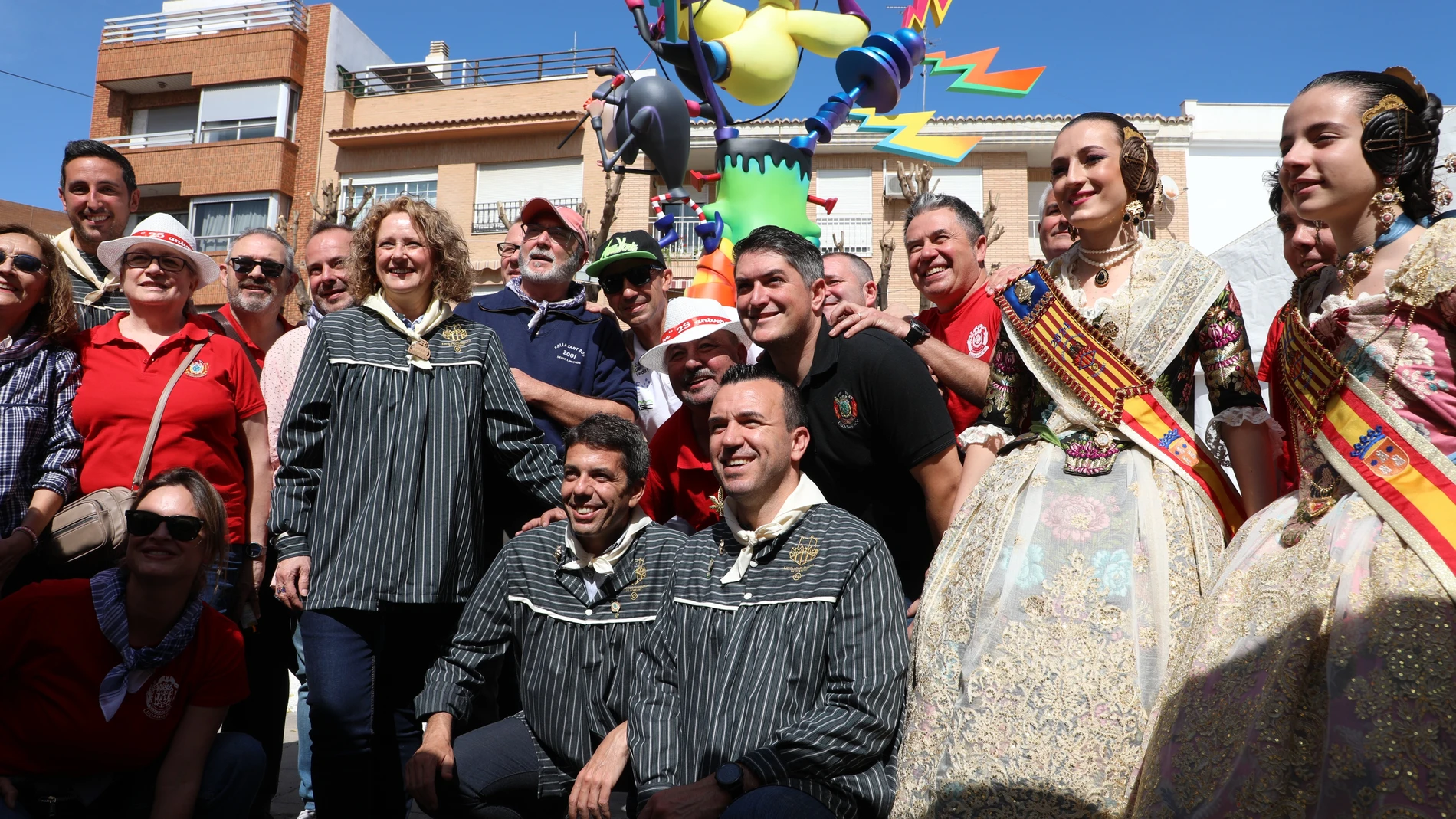 El 'president' de la Generalitat, Carlos Mazón, visita las fallas de Torrent (Valencia) GVA 16/03/2024