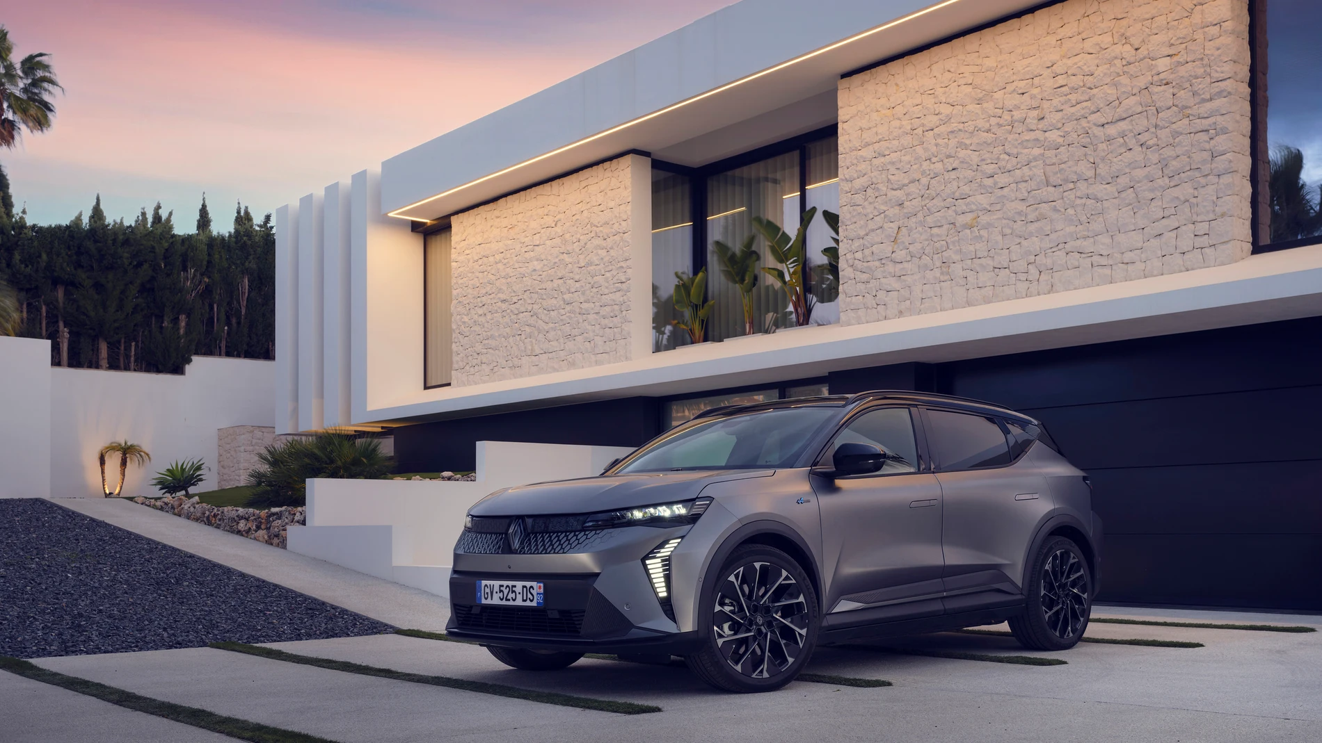 Renault Scenic: eléctrico y con una autonomía de hasta 625 kilómetros