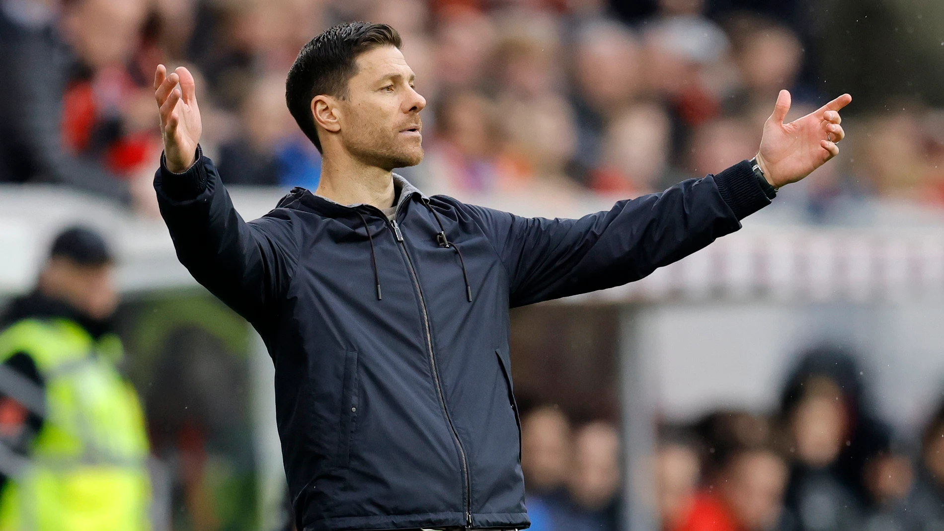 Freiburg (Germany), 17/03/2024.- Leverkusen's head coach Xabi Alonso reacts during the German Bundesliga soccer match between SC Freiburg and Bayer 04 Leverkusen in Freiburg, Germany, 17 March 2024. (Alemania) EFE/EPA/RONALD WITTEK CONDITIONS - ATTENTION: The DFL regulations prohibit any use of photographs as image sequences and/or quasi-video.