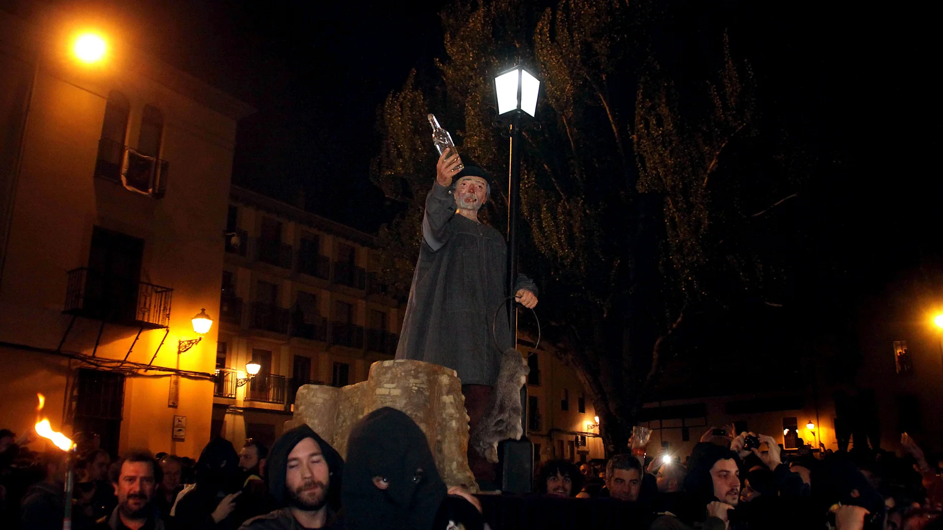 Procesión de Genarín, el "santo" vividor que murió atropellado por el camión de la basura