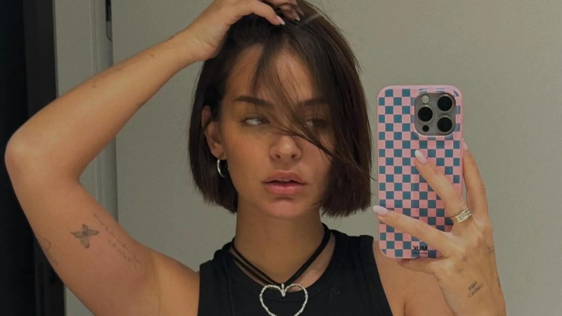 Laura Escanes con camiseta de Bershka.