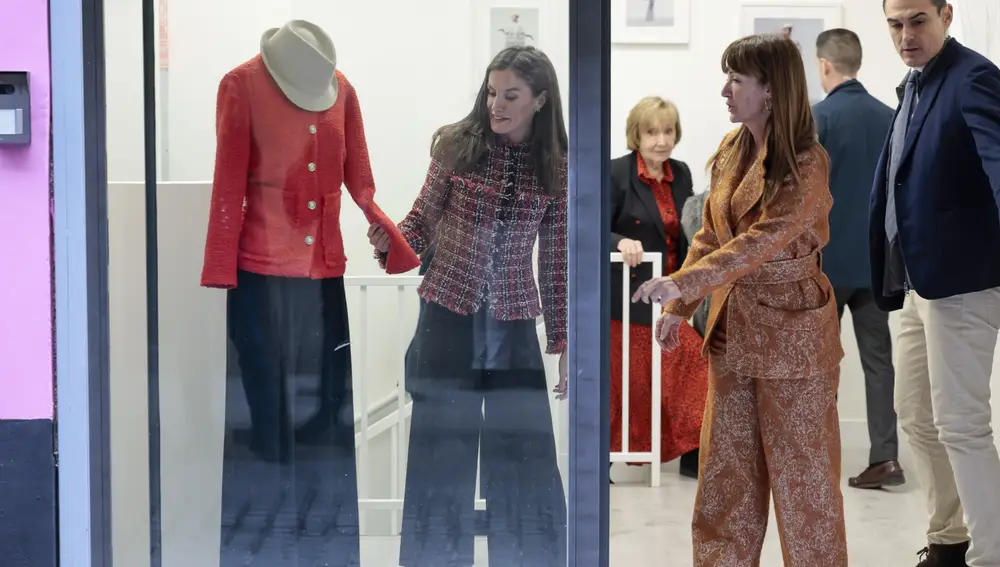 Fotografía de la Reina Letizia cuando se enamoró de la chaqueta.