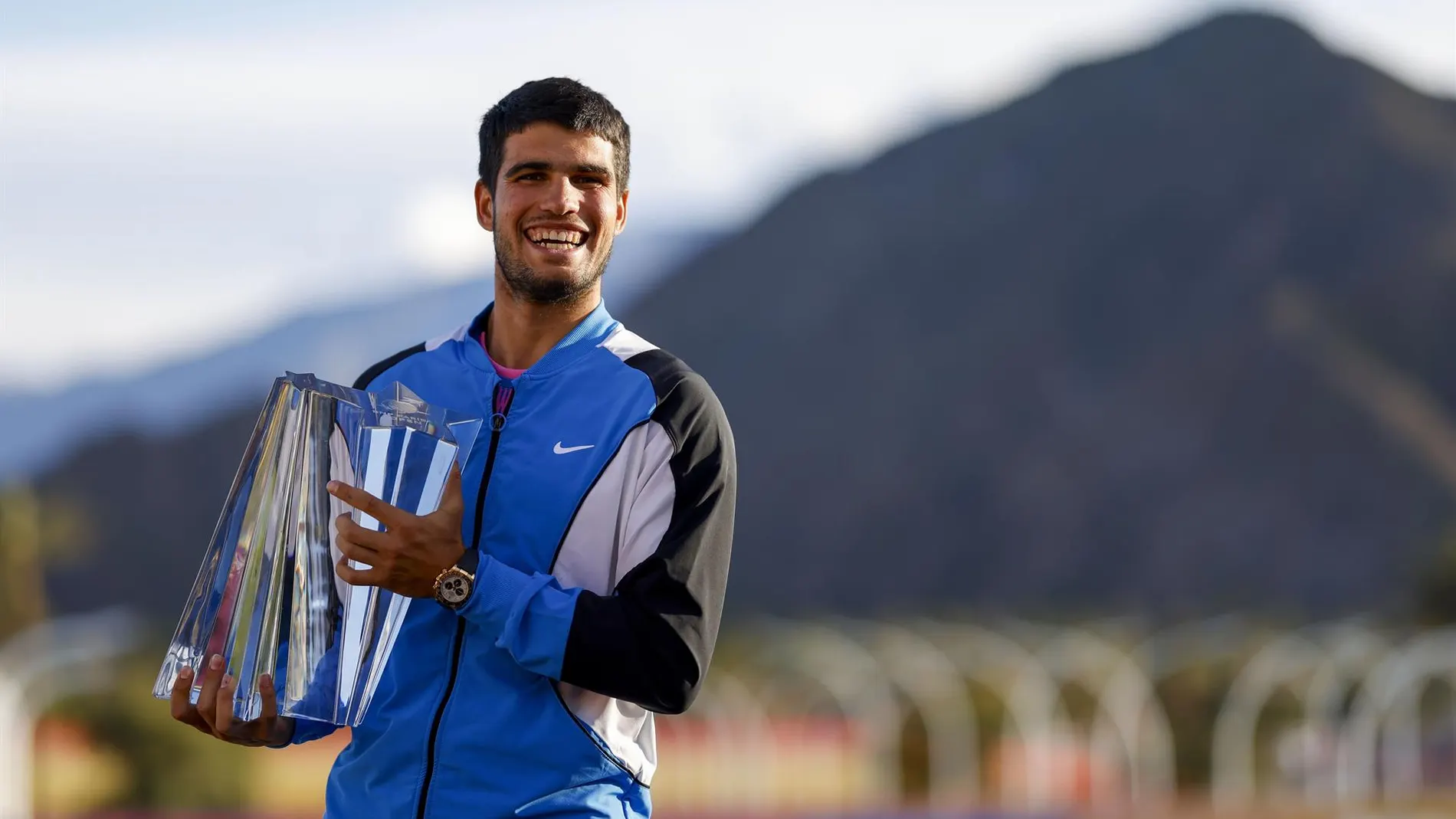 Carlos Alcaraz, con su segundo trofeo de Indian Wells