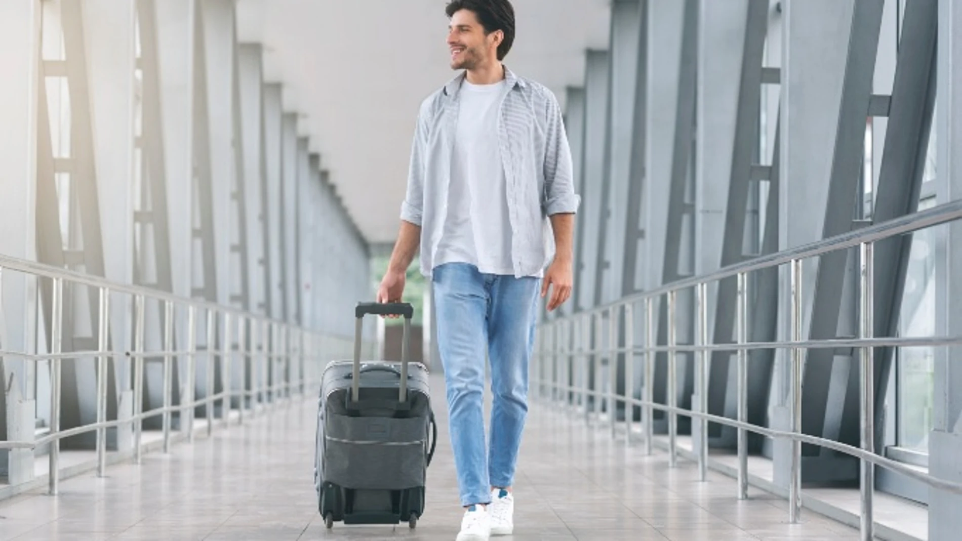 La contratación de seguros crece un 15% en Semana Santa, aunque el 44% de los españoles viaja al extranjero sin él.AXA PARTNERS18/03/2024