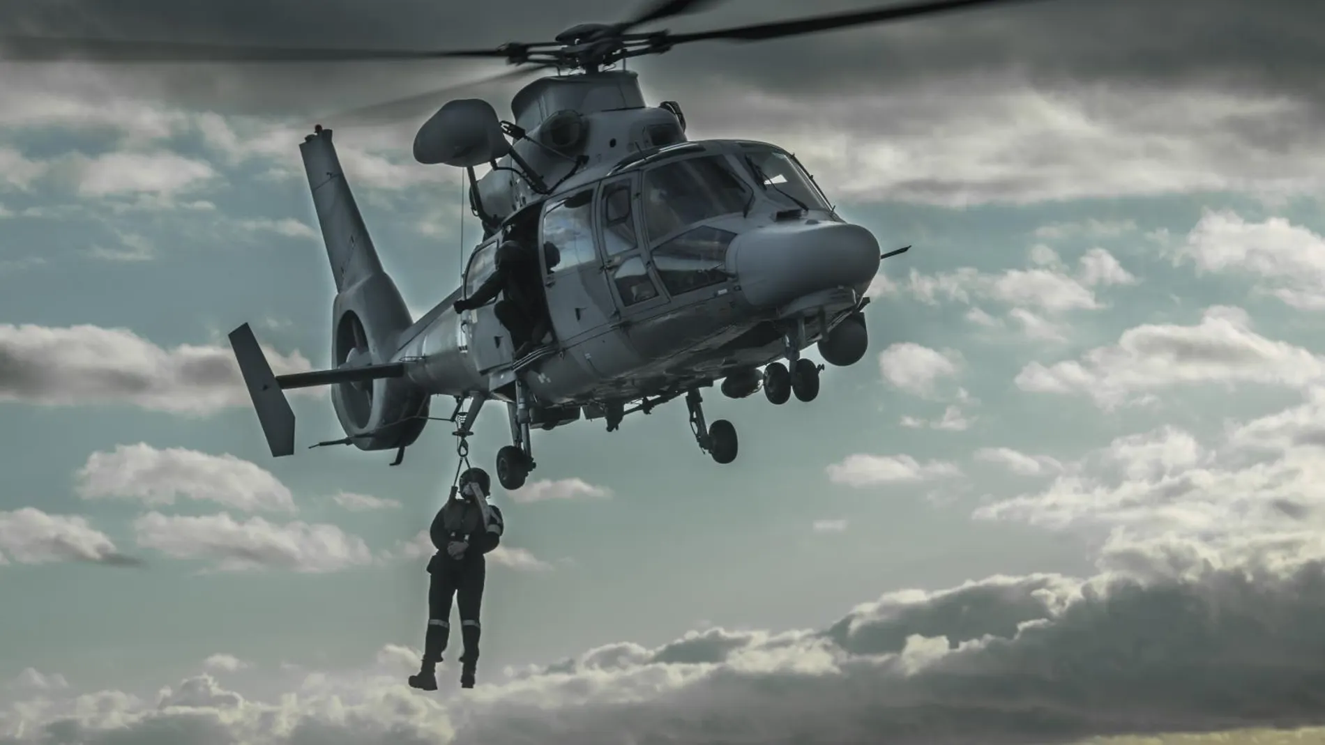Un helicóptero Panther de la Marina francesa