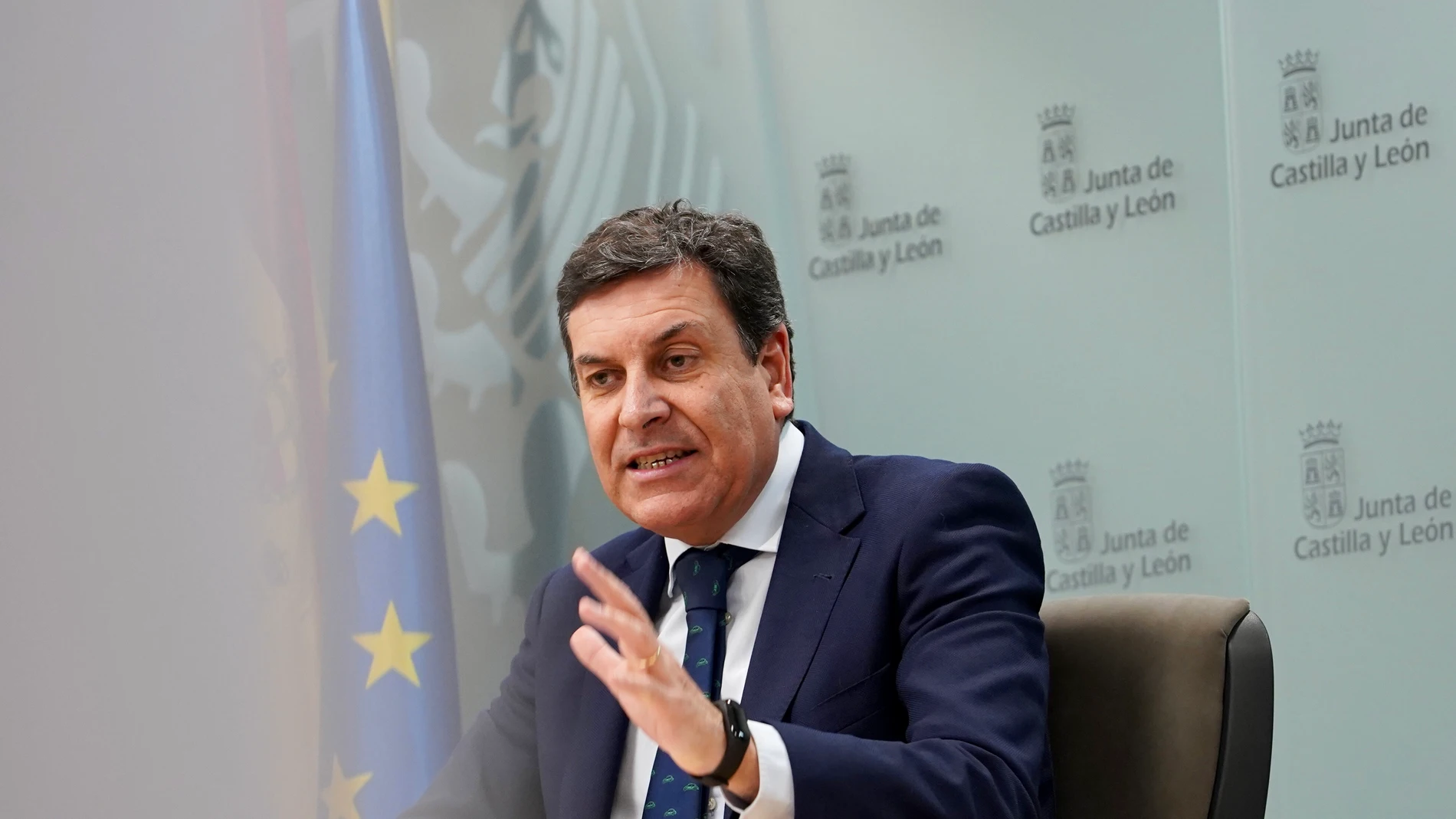 El portavoz de la Junta, Carlos Fernández Carriedo, aprueba los acuerdos del Consejo de Gobierno