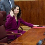 Ayuso se enfrenta en la Asamblea al control de la oposición por el presunto fraude fiscal de su pareja