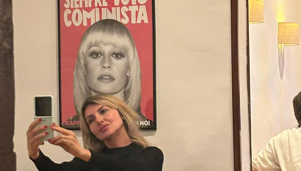 Carla de La Lá en la Taberna Garibaldi, en Lavapiés.