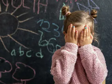 El TDAH es el trastorno neurológico más común en la niñez TDAH síntomas ansiedad niña inteligencia pediatría