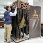 Ser costalero y sentir el peso de un paso: llega el simulador a la Semana Santa