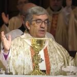 El arzobispo de Valladolid, Luis Argüello, durante la Misa Crismal