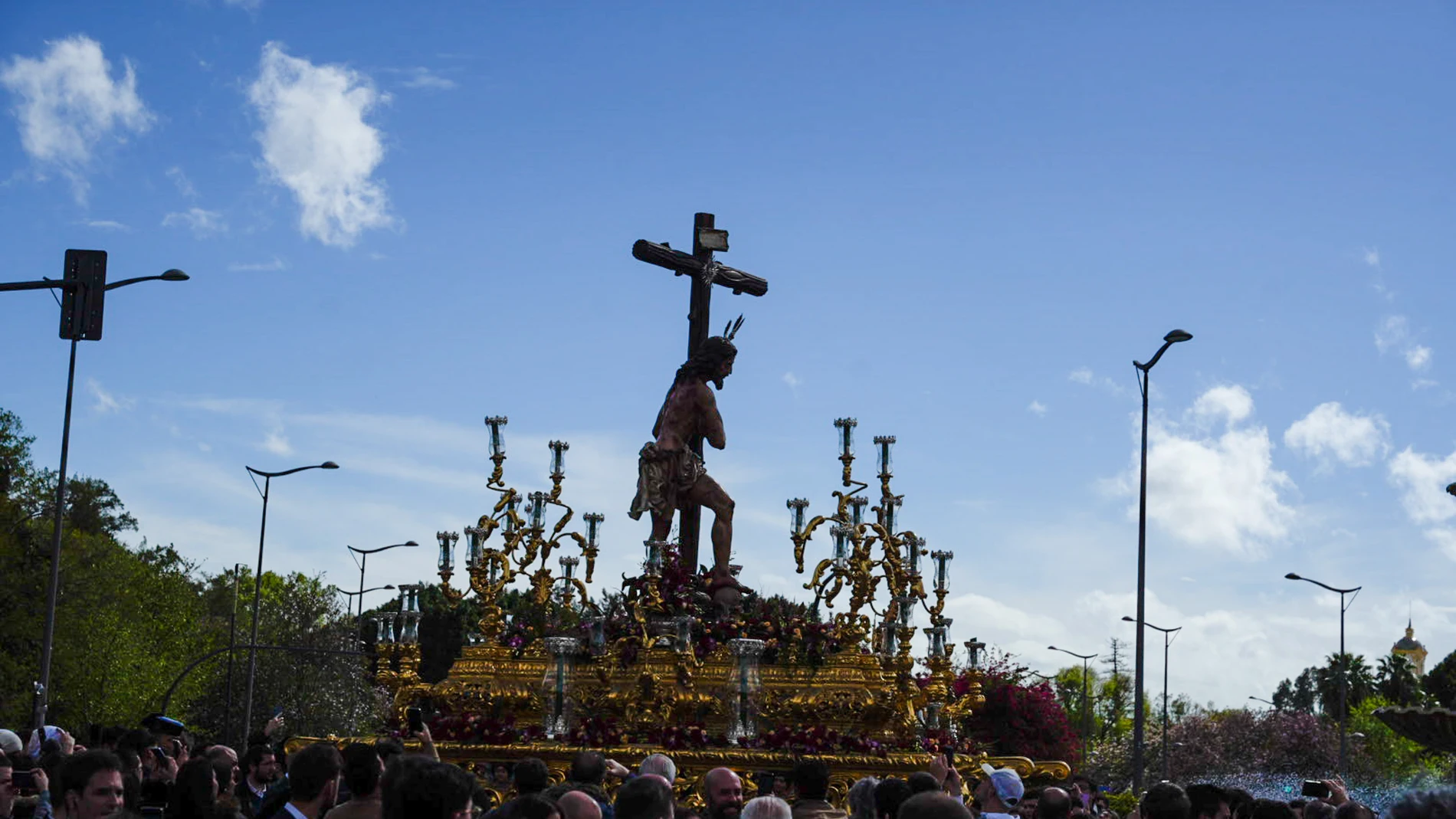 El Santo Cristo Varón de Dolores de la Divina Misericordia de la Hermandad de El Sol