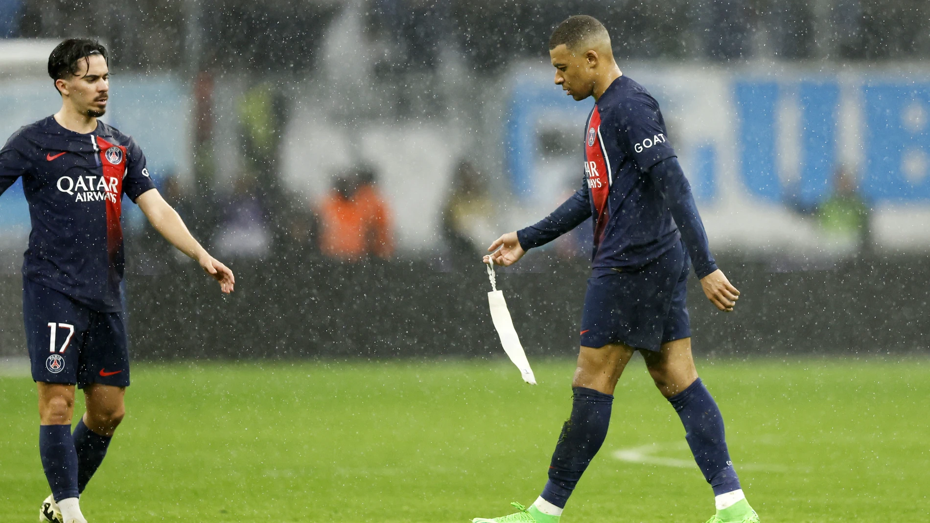 Marseille (France), 09/08/2023.- Kylian Mbappe of PSG is withdrawn from the match during the French Ligue 1 soccer match between Olympique Marseille and Paris Saint-Germain, in Marseille, France, 31 March 2024. (Francia, Marsella) EFE/EPA/Guillaume Horcajuelo