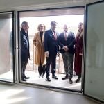 El consejero Suárez-Quiñones visita las viviendas junto a Jesús Julio Carnero, Raquel Alonso, José Ignacio Zarandona y María Pardo