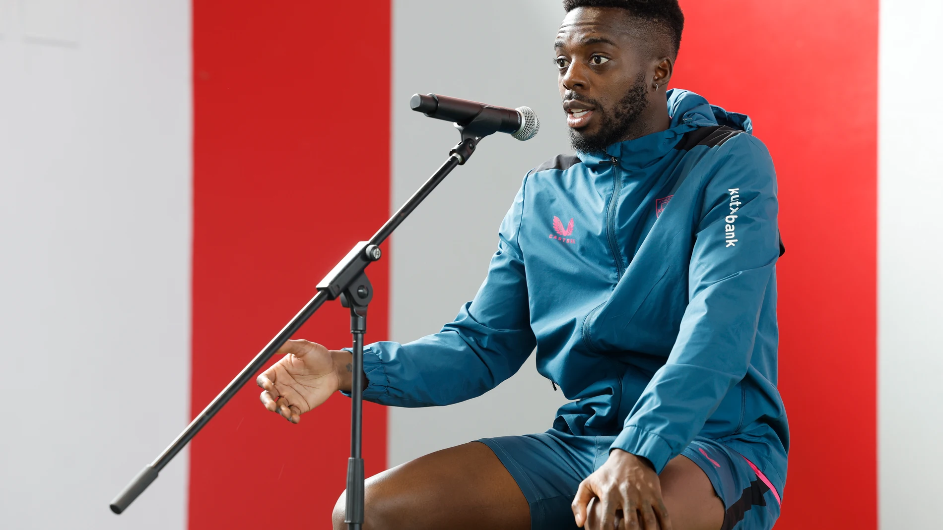 LEZAMA (BIZKAIA), 27/03/2024.- Iñaki Williams ha participado en el Media Day que el Athletic de Bilbao ha organizado de cara a la final de la Copa del Rey. EFE/Miguel Toña