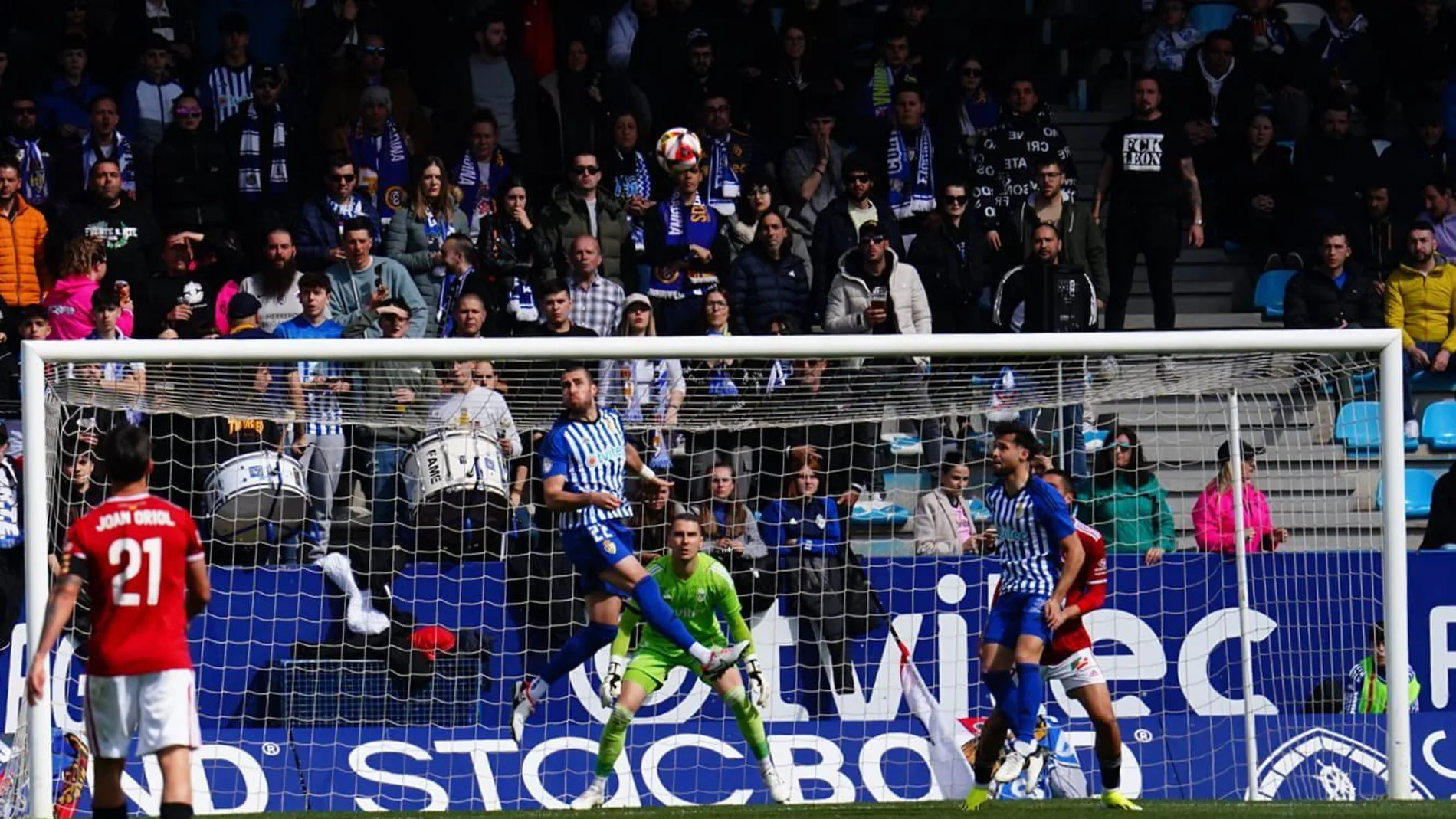 Imagen del partido de la SD POnferradina contra el Nástic de Tarragona