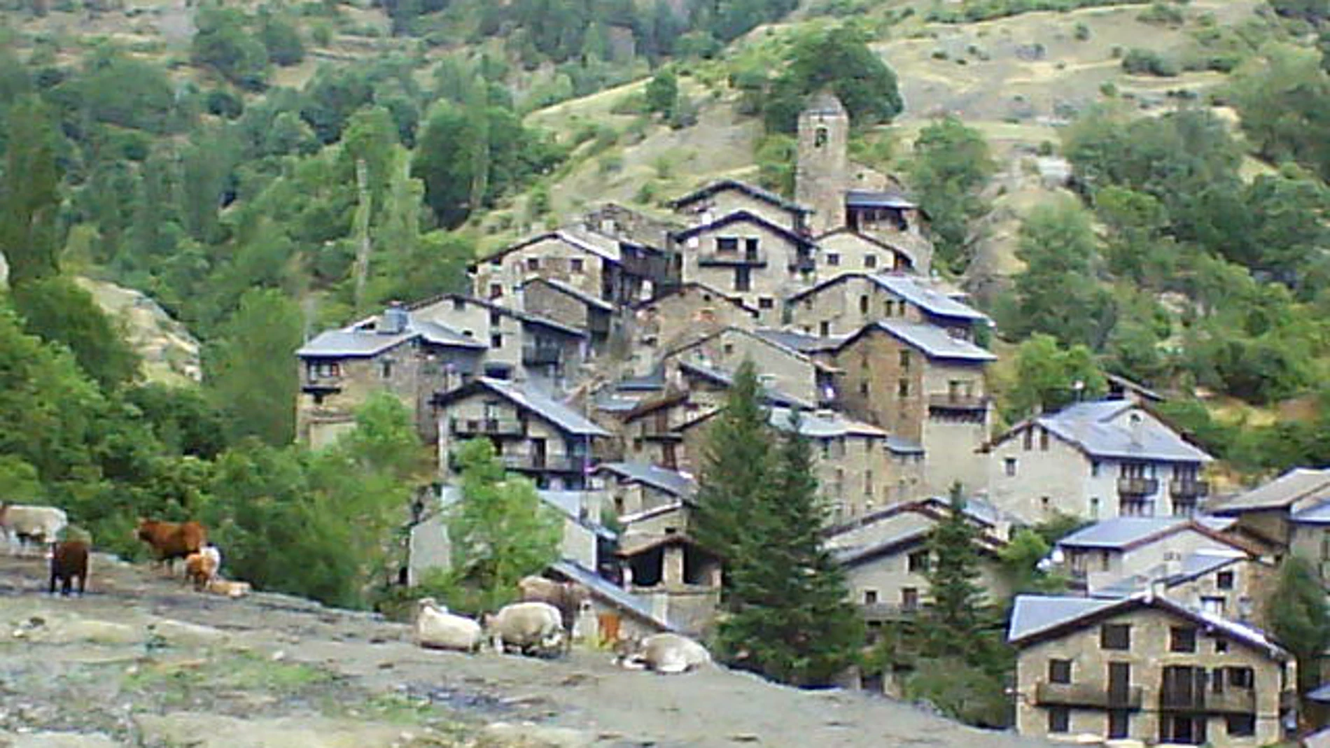Os de Civís es un pueblo español al que no se tiene acceso desde España, y es necesario salir del país para entrar al municipio
