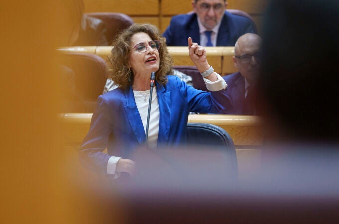 Maria Jesus Montero en el Pleno del Senado. 