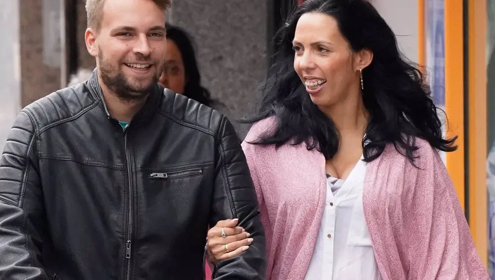 José María Almoguera y Paola Olmedo, paso al frente tras su separación para destrozar a Carmen Borrego
